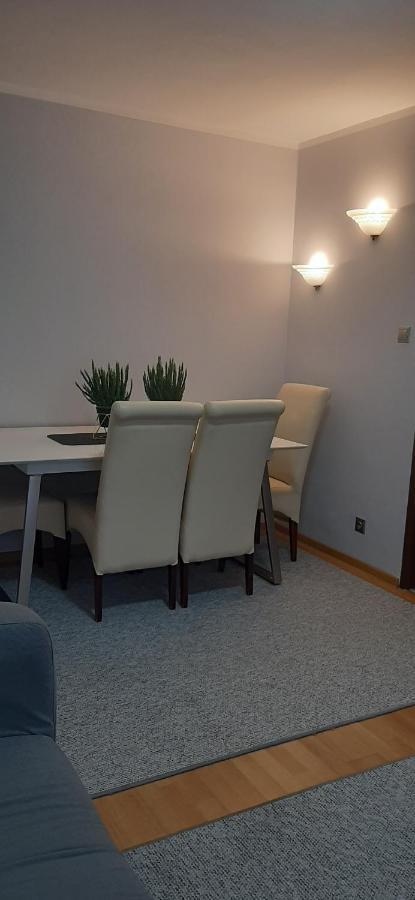 Апартаменти Flowers Apartament Піла Екстер'єр фото
