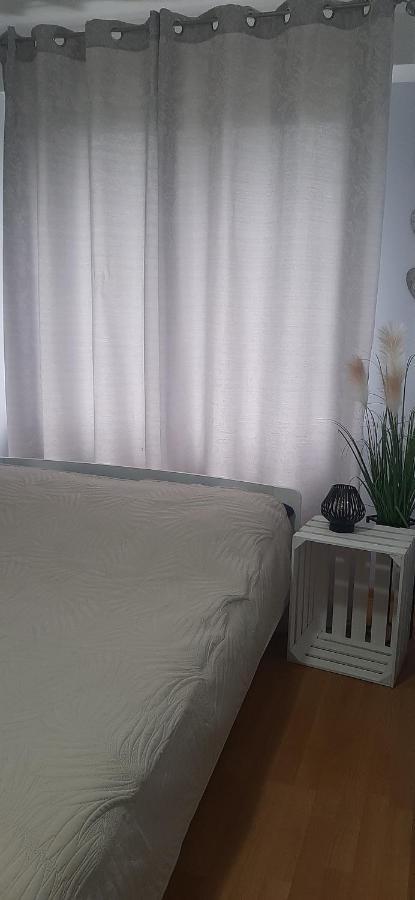 Апартаменти Flowers Apartament Піла Екстер'єр фото